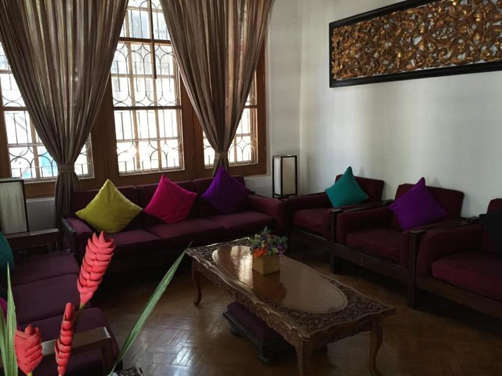 Classique Inn Yangon Exterior foto